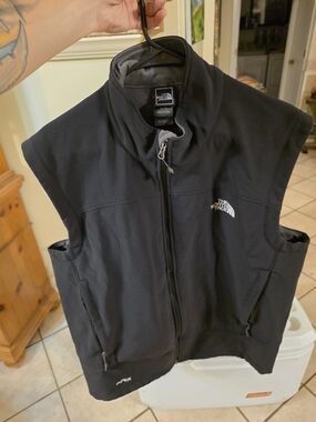 The North Face Men's Black Zip Up Sleeveless Vest Jacket - Size XL
 Good Cond